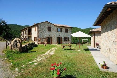 Passignano Sul Trasimeno Apartment Sleeps 4