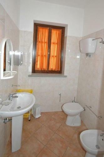 Passignano Sul Trasimeno Apartment Sleeps 4