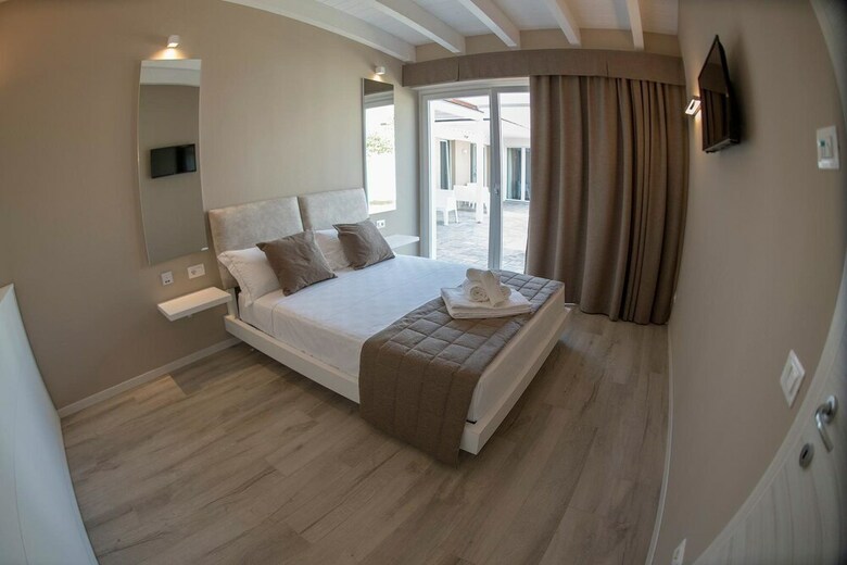 Aurora Aparthotel