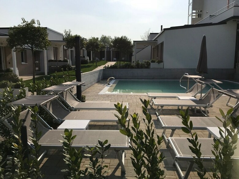 Aurora Aparthotel