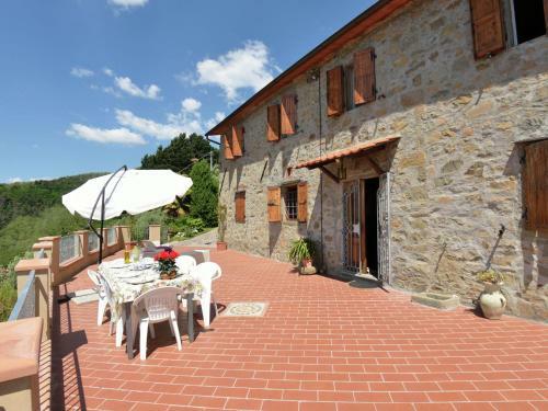 Charming Cottage In Petrognano With Swimming Pool
