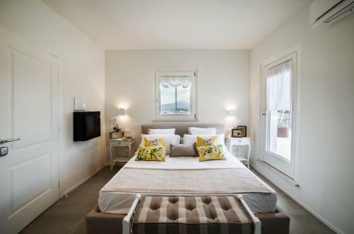 Hostal Riviera Carducci Rooms