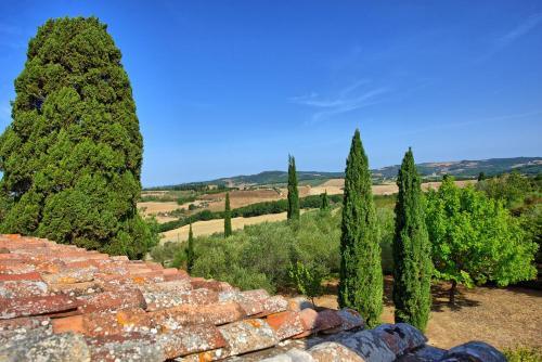 Pignano Villa Sleeps 12 Pool Wifi