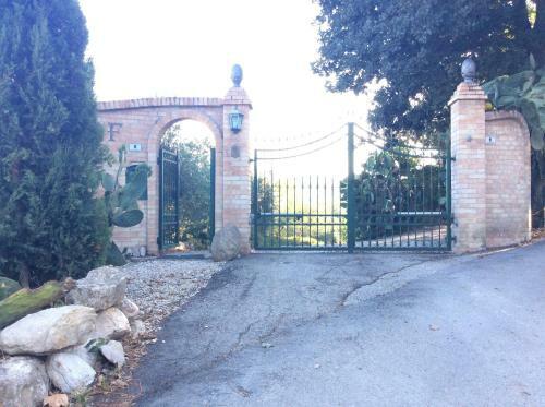 Aphrodite Holiday Home