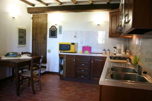 Piegaio Basso Villa Sleeps 8 Pool Wifi