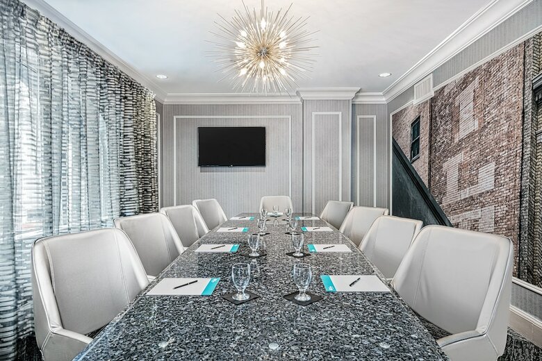 Indigo Hotel Dallas