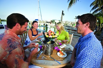 Hotel Hawk's Cay Resort