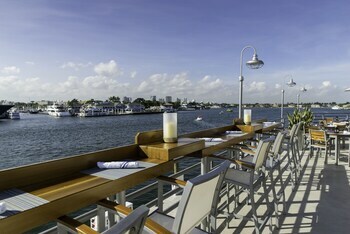 Hotel Hyatt Regency Pier 66
