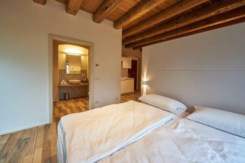 Hostal Albola Suite Holiday Apartments