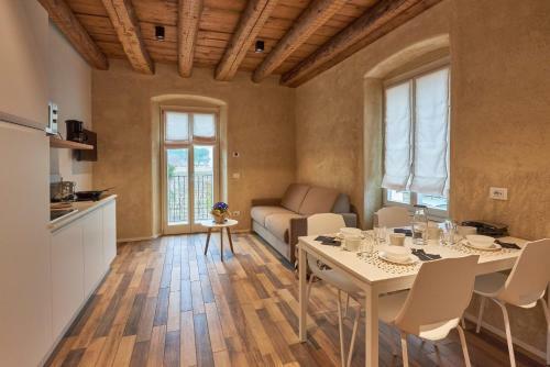 Hostal Albola Suite Holiday Apartments
