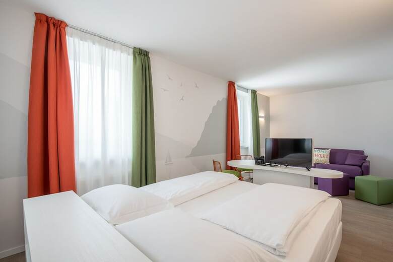 Hotel Holiday IV Gardan