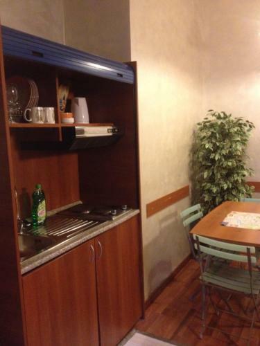 Hostal Re Di Roma Rooms