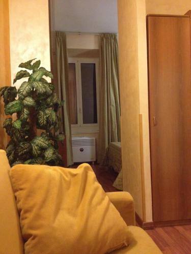 Hostal Re Di Roma Rooms