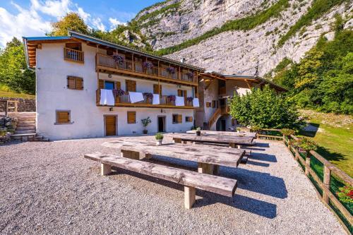 Bed & Breakfast Limaro Beb