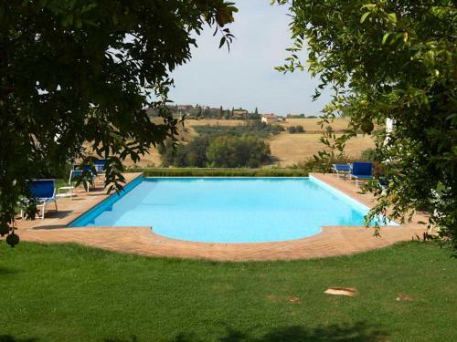 Strada Villa Sleeps 17 Pool Wifi