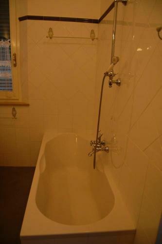 Strada Statale Flaminia Villa Sleeps 17 Pool Wifi