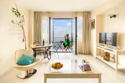 Bed & Breakfast Mar Dei Poeti - Luxury Suites