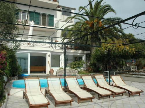 Torca Villa Sleeps 10 Pool Air Con Wifi