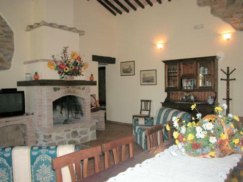 Torrenieri Villa Sleeps 10 Pool Wifi