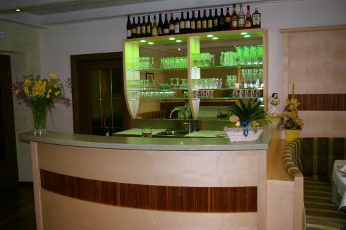Hostal Pension K�hbacher