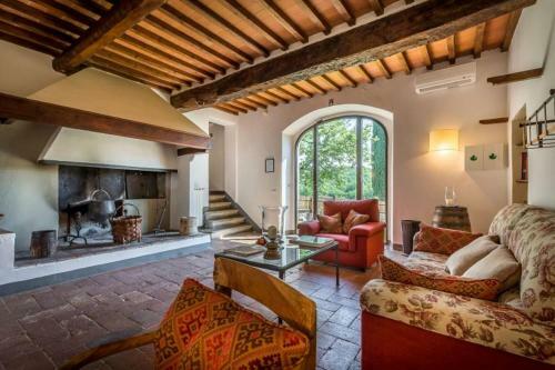 Montefiridolfi Villa Sleeps 12 Pool Wifi