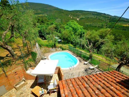 Warm Holiday Home In Vicopisano With Swimming Pool