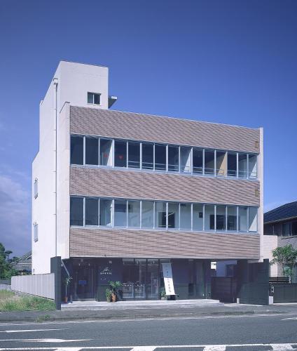 Iwashi Building Hostel