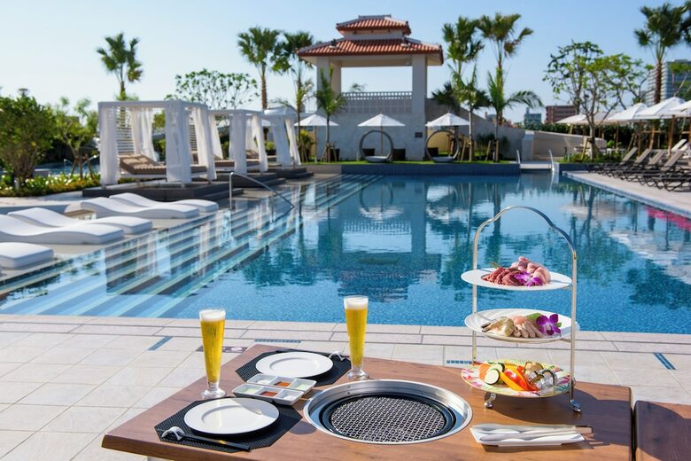 Hotel Doubletree By Hilton Okinawa Chatan Resort