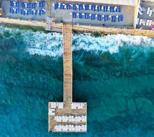 White City Beach Hotel