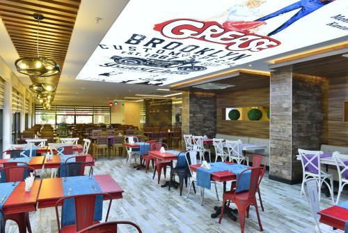 White City Beach Hotel