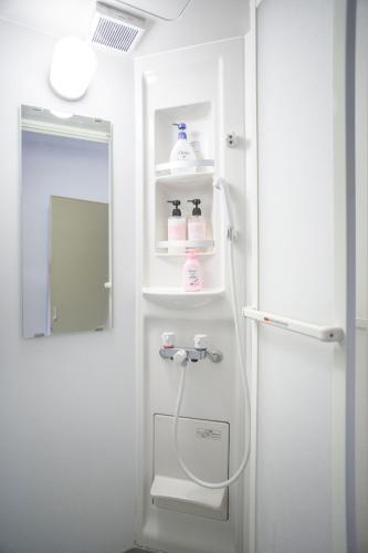 Hostal And Smiles Hostel (female Only)