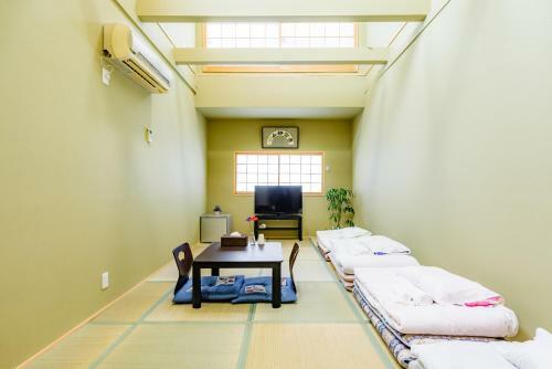 Hostal Wafu Ryokan Uehonmachi