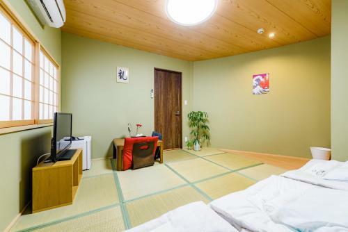 Hostal Wafu Ryokan Uehonmachi