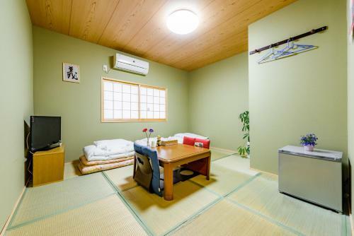 Hostal Wafu Ryokan Uehonmachi