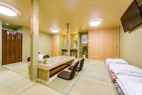 Hostal Wafu Ryokan Uehonmachi