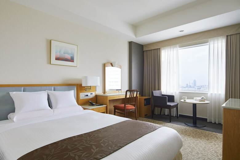 Art Hotel Osaka Bay Tower