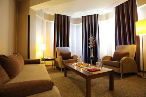 Rumi Hotel