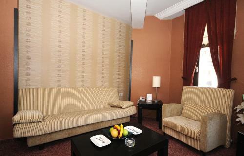 Rumi Hotel