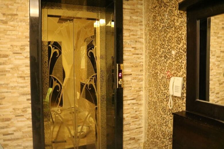 Mass Paradise Hotel