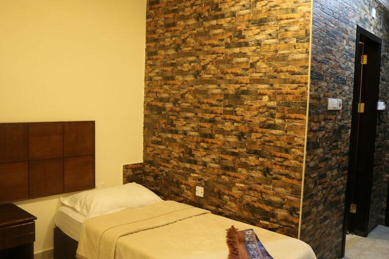 Mass Paradise Hotel