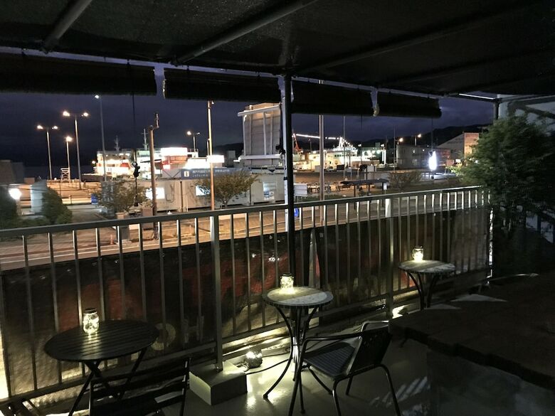 Hostal Uno Port Inn