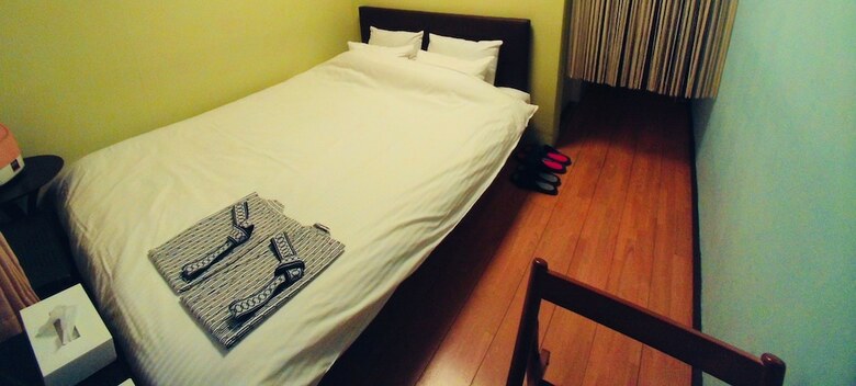 Hostal Uno Port Inn