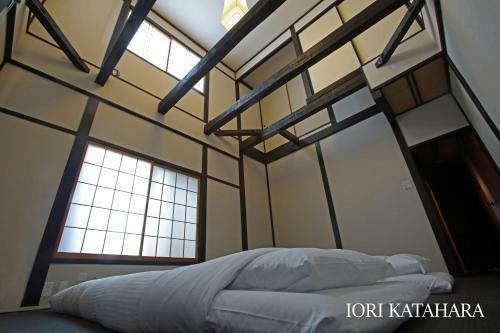 Iori Stay