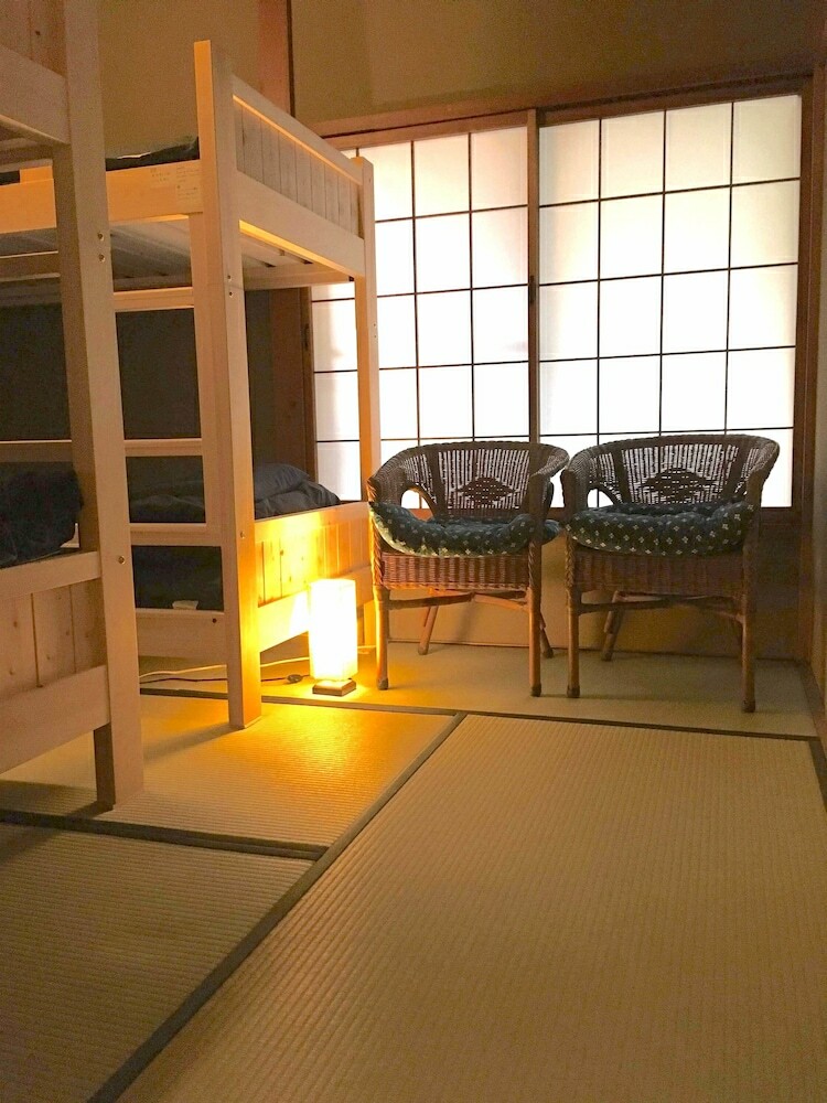 Hostal Fuji House