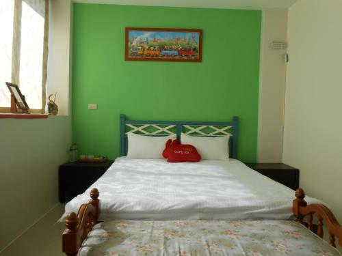 Bed & Breakfast Travel Moment