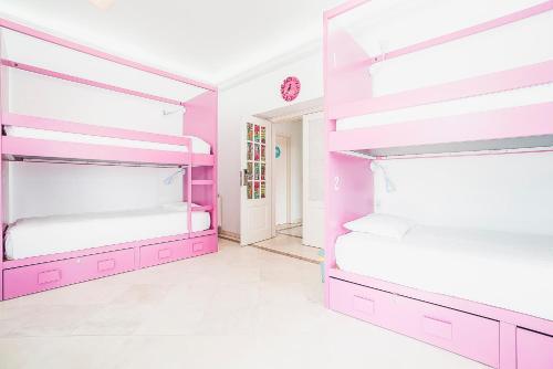 Blue Boutique Hostel & Suites