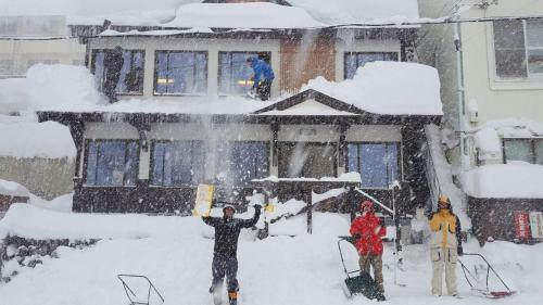 Powder Recon Lodge