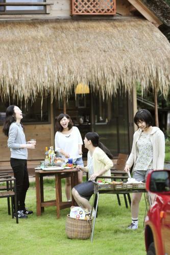 Miyama Futon & Breakfast Thatched Cottages