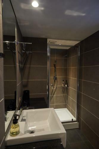 Conne Hotel