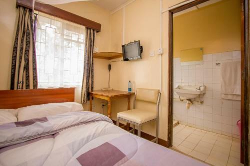 Meru Safari Hotel